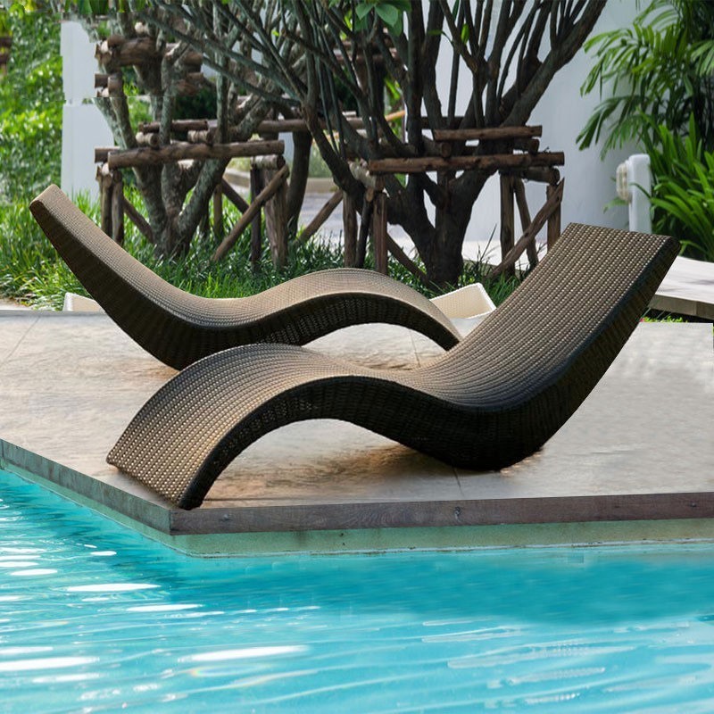 New Design Outdoor Furniture All Weather Hotel Outdoor Swimming Pool Sun Chaise Lounge Rattan Daybed