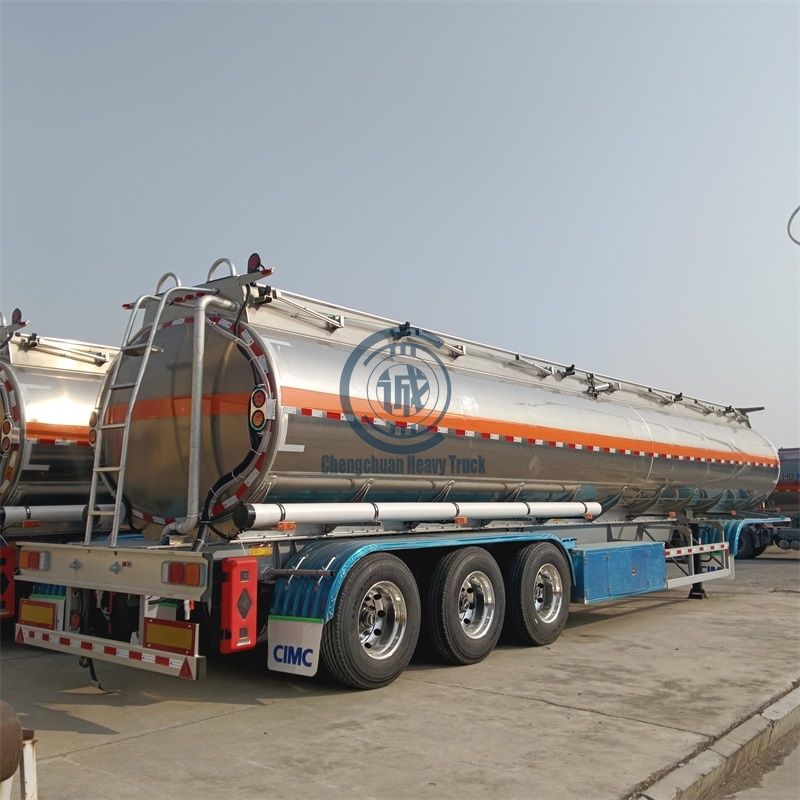 Factory Customization 3 Axles 35000/42000/50000 Liters Steel/ Stainless /Aluminum Alloy Oil Tanker /Fuel Tank