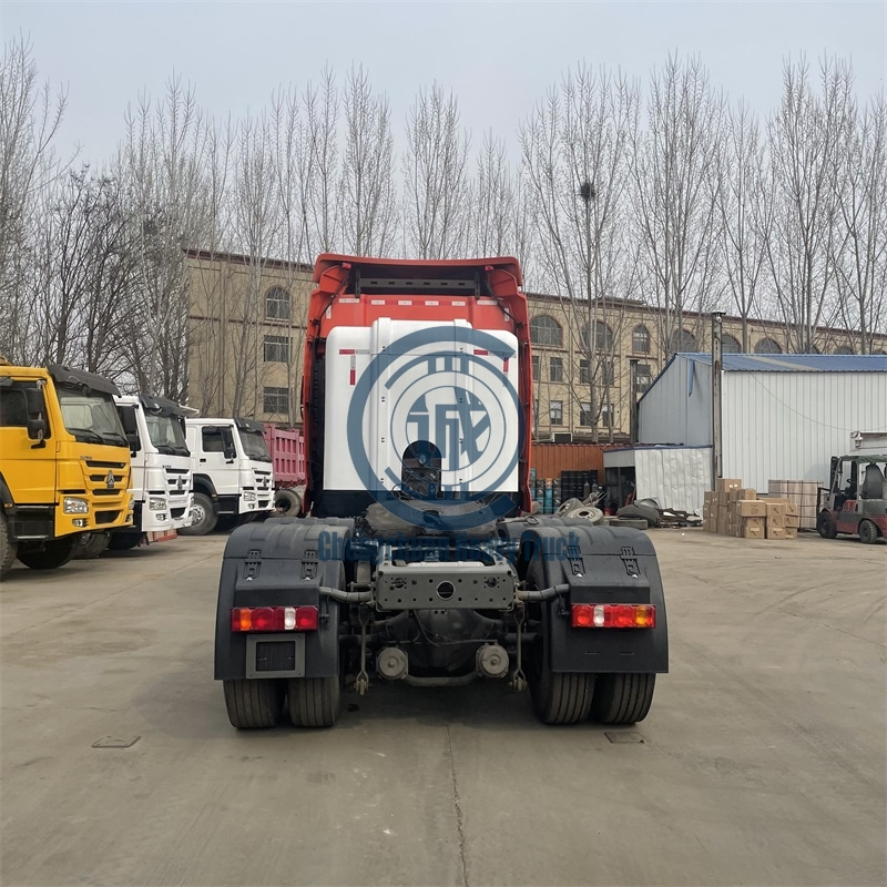 SINOTRUK Man Engine Technology SITRAK C7H 6X4 430/440HP CNG Tractor Truck For Sale in Uzbekistan