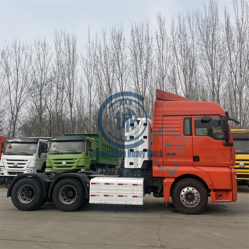 SINOTRUK Man Engine Technology SITRAK C7H 6X4 430/440HP CNG Tractor Truck For Sale in Uzbekistan