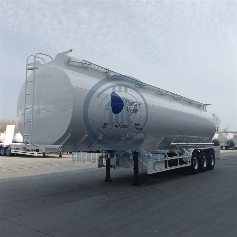 Tri-Axle 45000 Liters Fuel Tank Semi Trailer Gasoline Aluminum Carbon Steel sell in Africa trailer for Sale