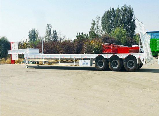 Heavy Goods 3 Axles Lowbed Flatbed Semi-trailer Detachable Gooseneck Semi Trailer Lowbed With Lifting China Manufacturer