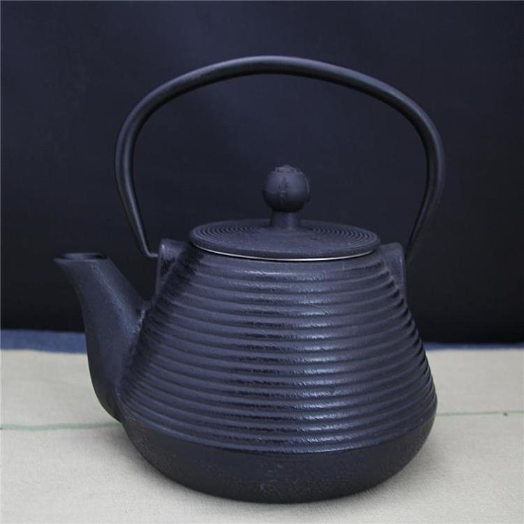 Small cute Thread iron kettle,  flat enamel cast iron tea pot with stainless steel filter best quality tea sets