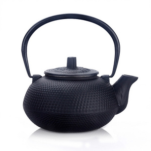 Chinese traditional small cast iron teapot, custom logo on the bottom hot sale teapot tea kettle