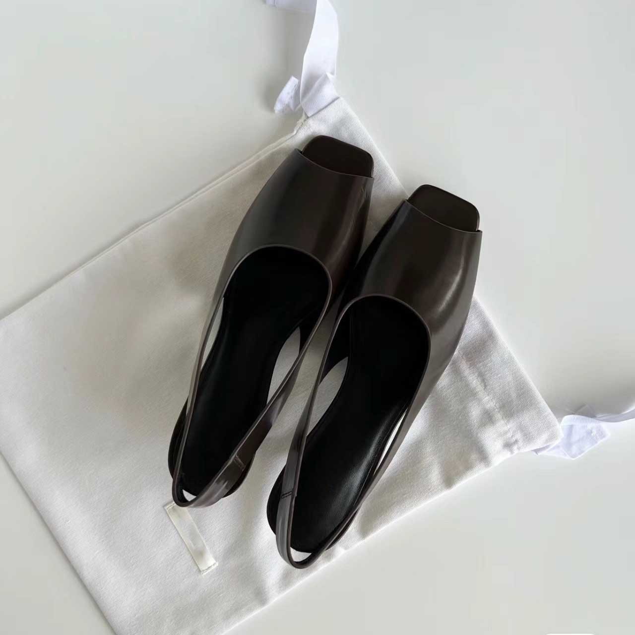 2024 Spring and Summer New Square Head Fish Mouth Small Leather Low Heel Sandals Comfortable Versatile Women's Shoes