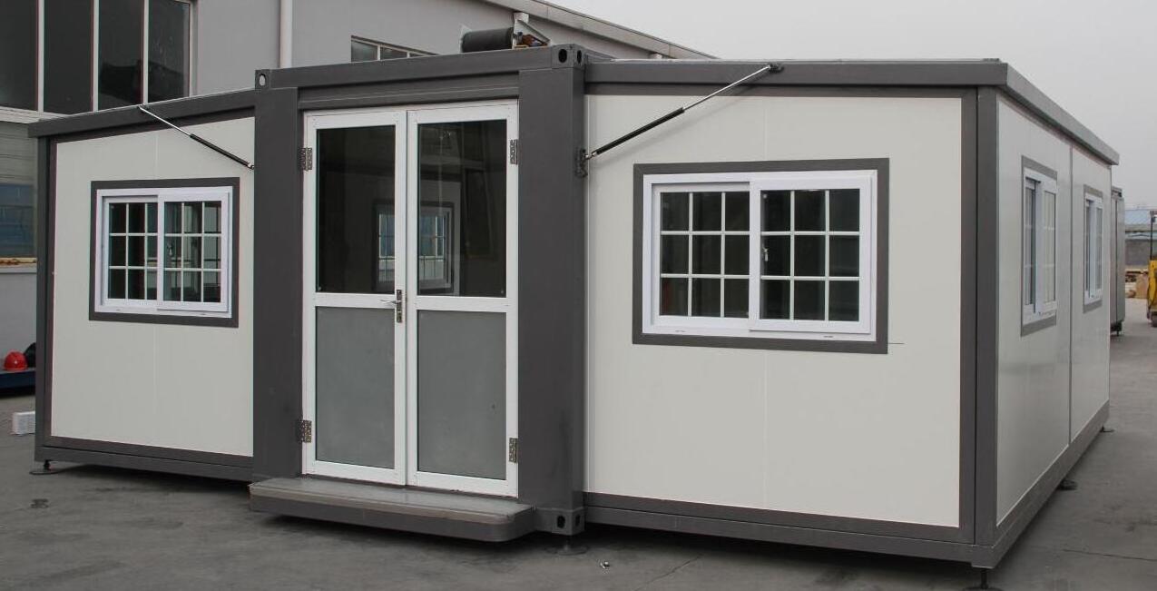 Factory price 3 bedroom movable cheap prefab homes expandable container house for sale