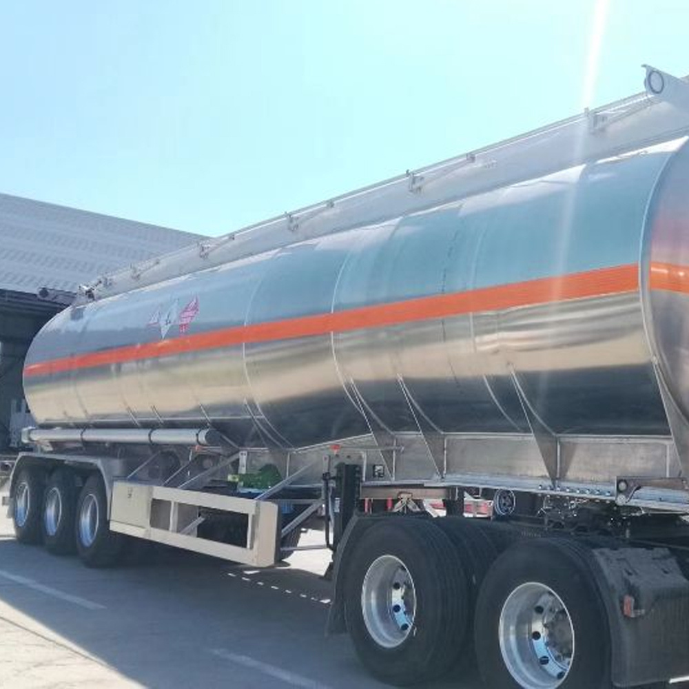 45000 liters Aluminium Fuel Oil Tanker Trailer  Fuel Tanker With Manhole Cover