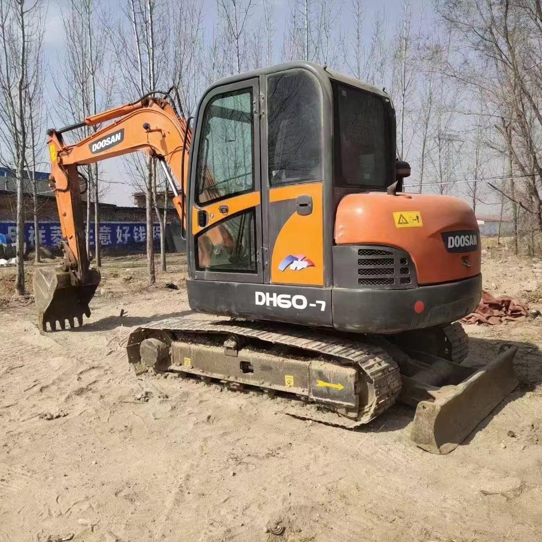 90% New Good Conditions Cheap Price Doosan DH60-7 Used Crawler Mini excavator