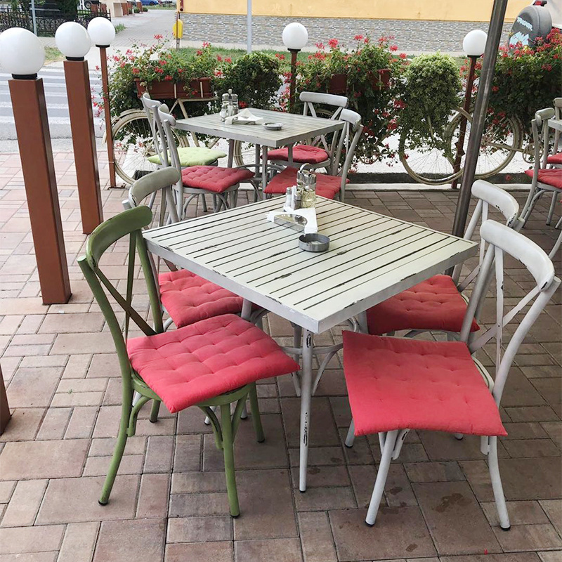 Aluminium Theme Restaurant Table Fushan Furniture Industrial Cafe Chairs And Tables Handmade Finish Used Banquet Tables