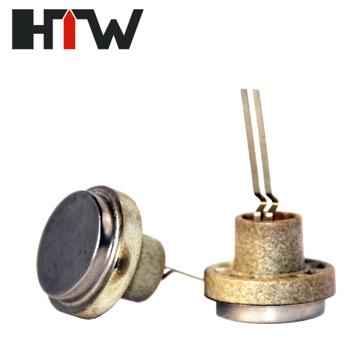 Hot underwater ultrasonic transducer for flow meter water detection