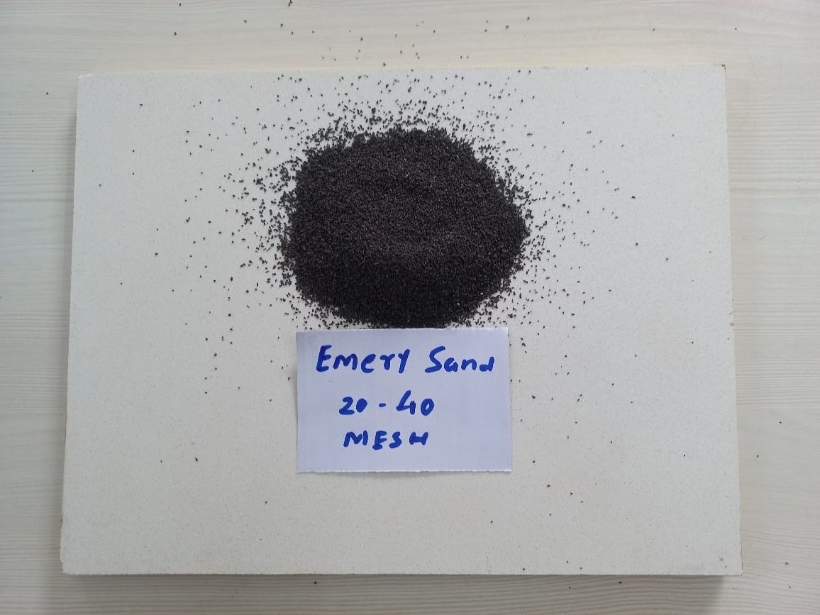 Asian largest suppliyer and exporter of emery sand and powder finr 30-60 mehs grade jet black color special sandblasting use