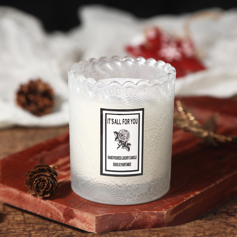 Luxury Embossed Lace Cup Soy Wax Long Burning Smokeless Scented Candle for Decoration