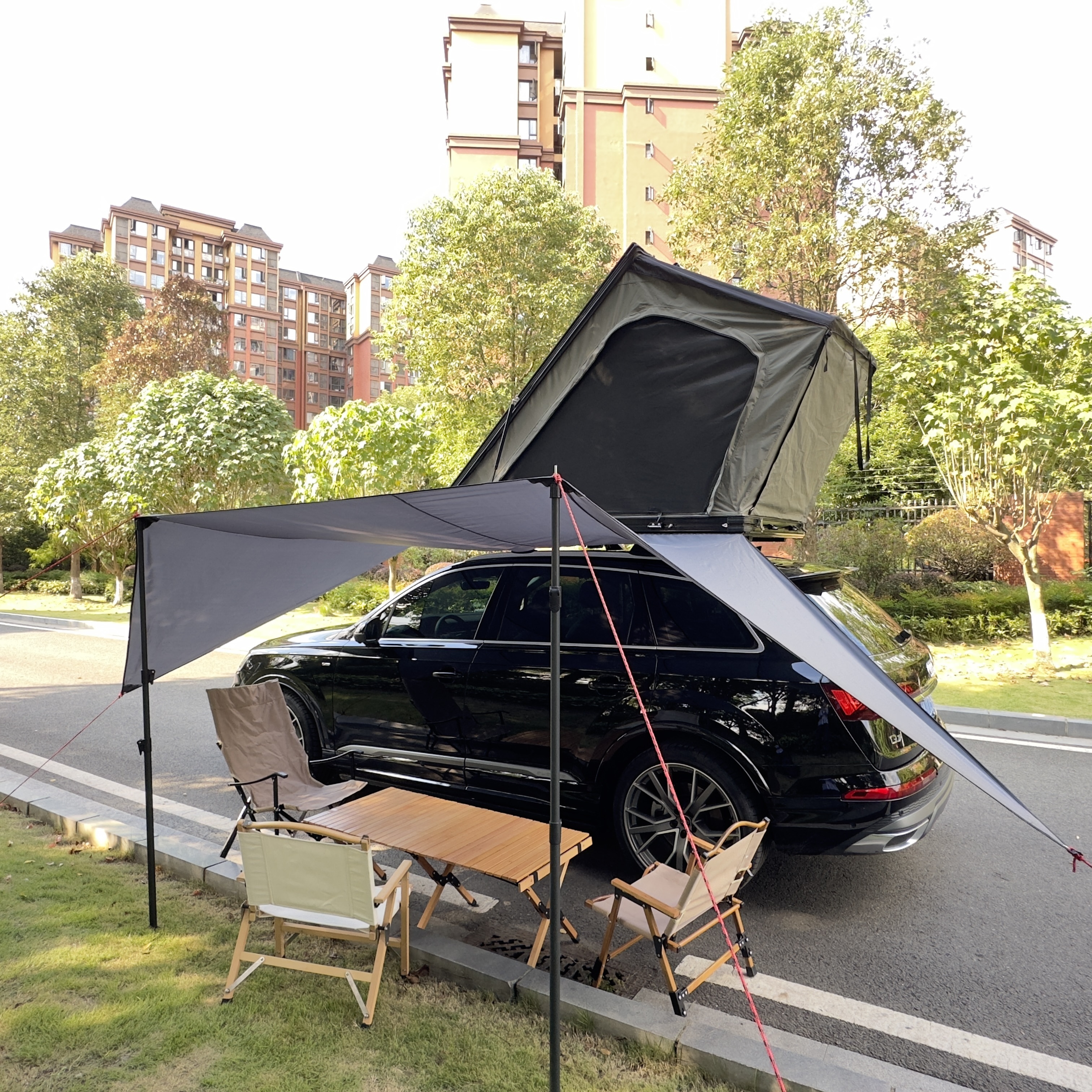 Hot Selling SUV 4x4 Car Skylight Waterproof Hard Shell Roof Top Tent For D Camping Aluminum Rooftop Tent With Annex