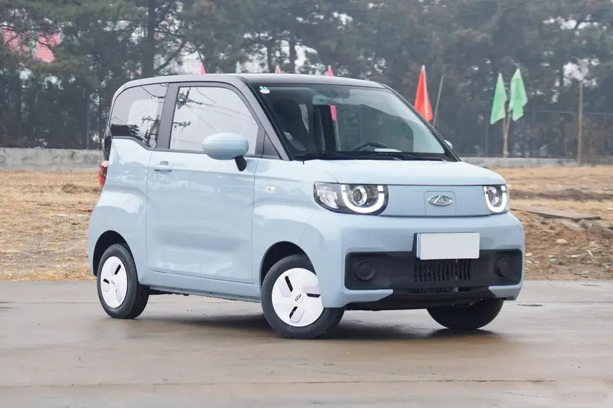 China 80 km/h left hand drive electric car 2 door 4 wheel 4 seater chery qq ice cream electric new ev mini car ev 2023 for sale