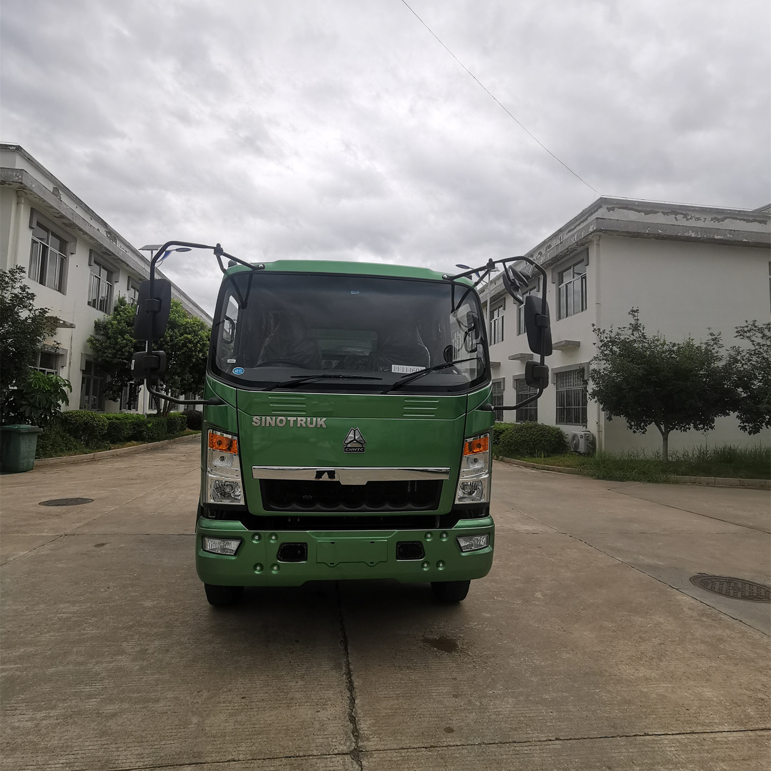 Chinese Made 2023 Brand New 5t 8t Light Dump Truck Sinotruk Howo 4x2 Mini Dump Truck for sale