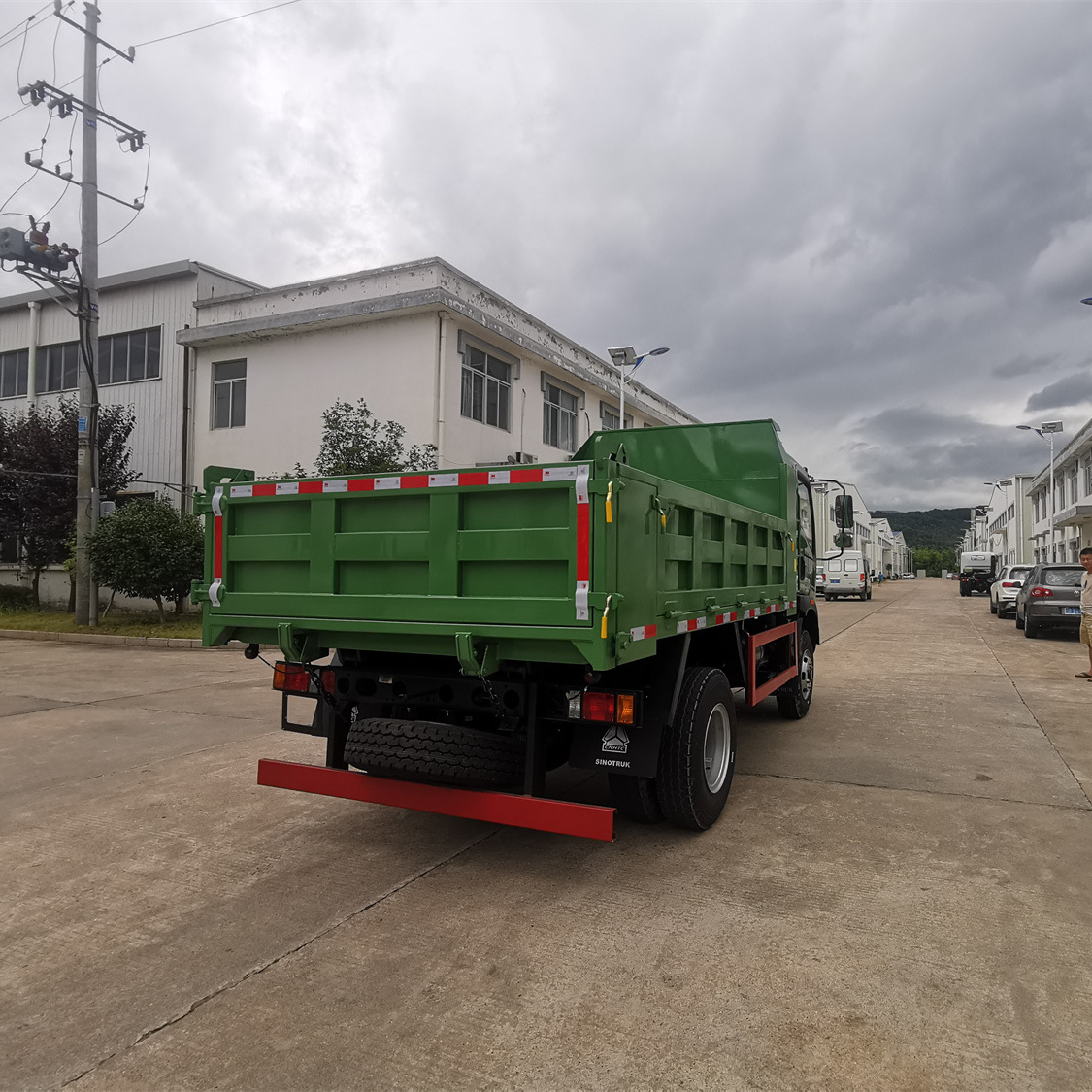 Chinese Made 2023 Brand New 5t 8t Light Dump Truck Sinotruk Howo 4x2 Mini Dump Truck for sale