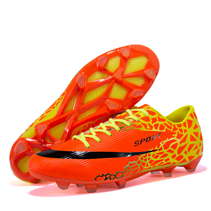 Wholesale Soccer Training Shoes Students Outdoor Football Boots And Artificial Grass Match Long Spike Football Shoes