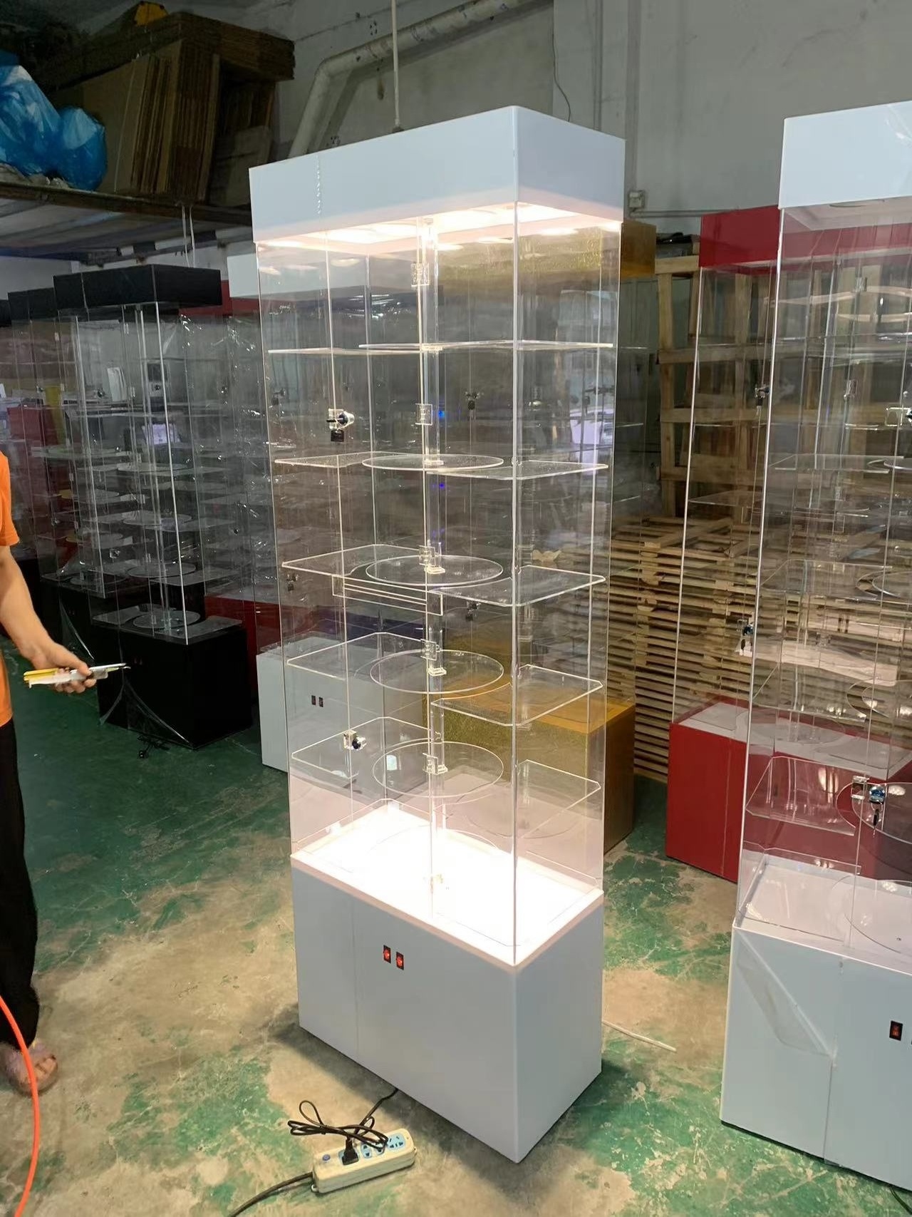 XITU-Customized Clear Free Standing LED Lighted Acrylic Rotating Wrist Watch Display Cabinet Showcase with Lock