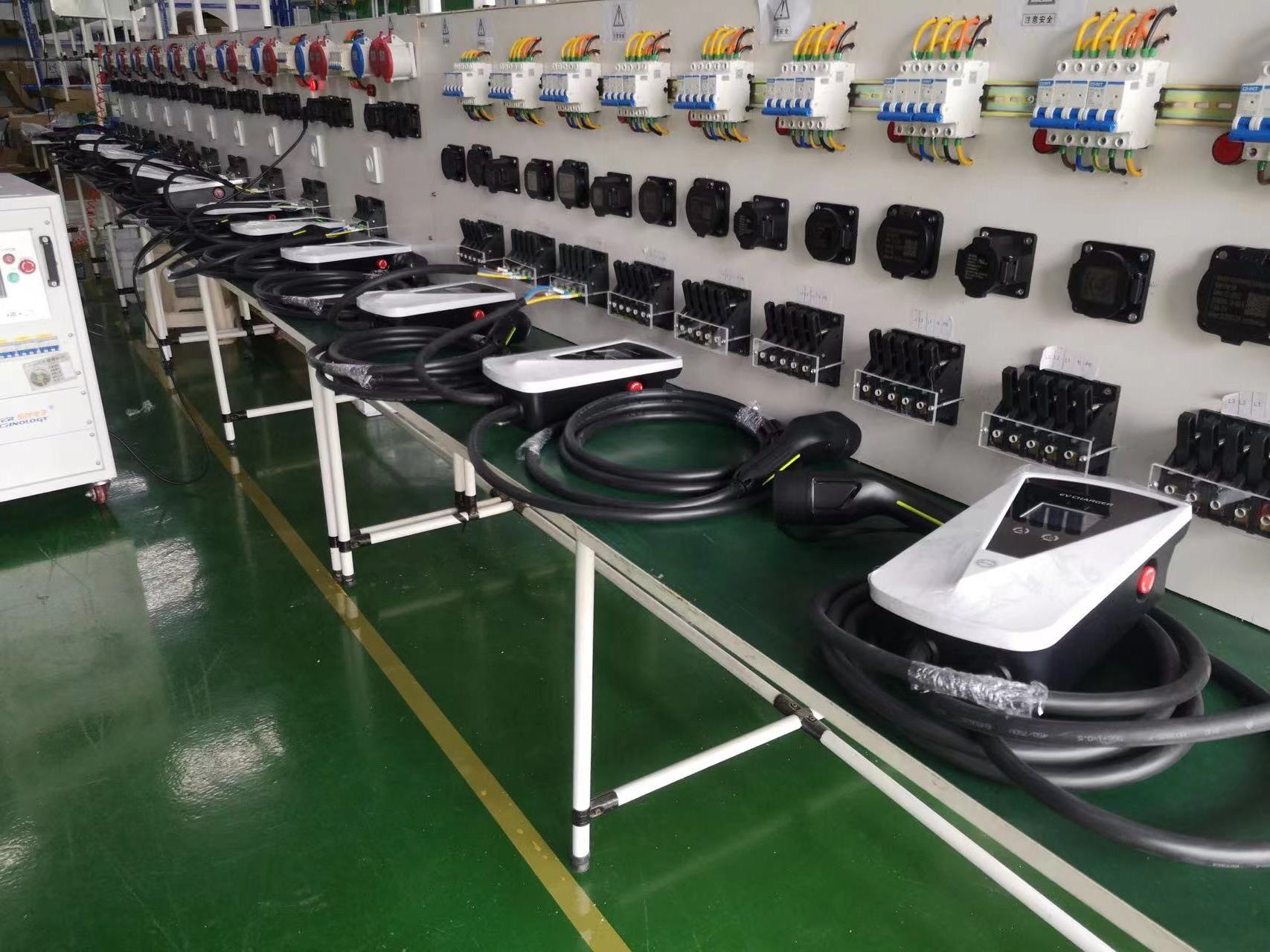 Hot sale BYD Charger wall-mounted charging stations 7kw ev charger 32a electric car charging byd