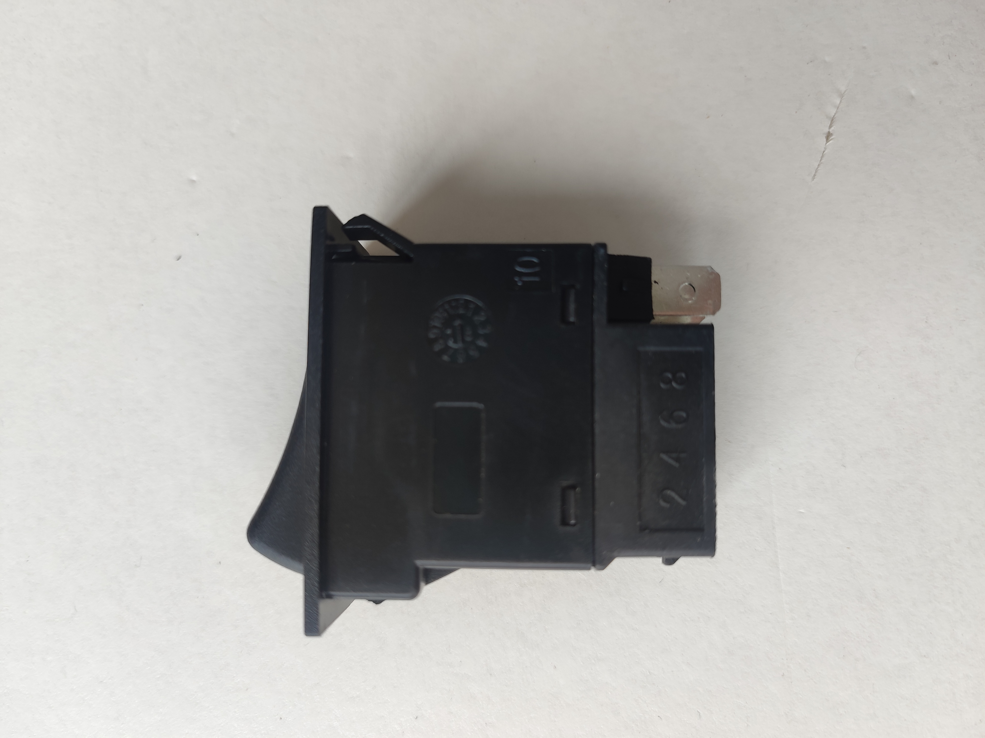 Car parts Wholesale sales  high-quality original rear door switch C7A-3792420 for BYD