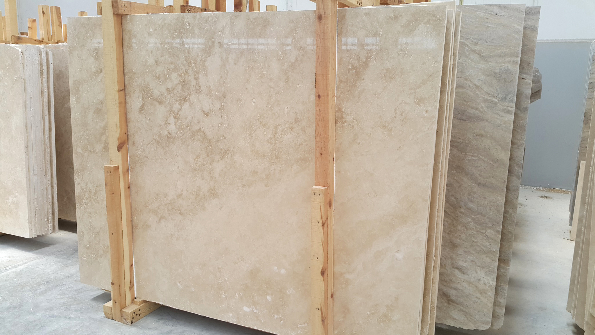 2023 Ivory Light Travertine Cross Cut Slab Matt Honed Brushed Polished New Arrival Premium Quality Made in Turkey CEM-SLB-01-01