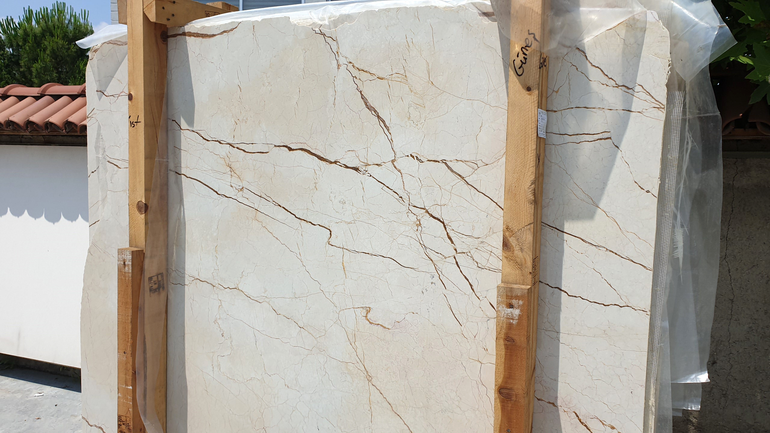 2023 Sofita Gold Beige Marble Polished Slabs Wall Floor Decorative Tiles CEM-SLB-30 Slabs For Interior Decoration Floor