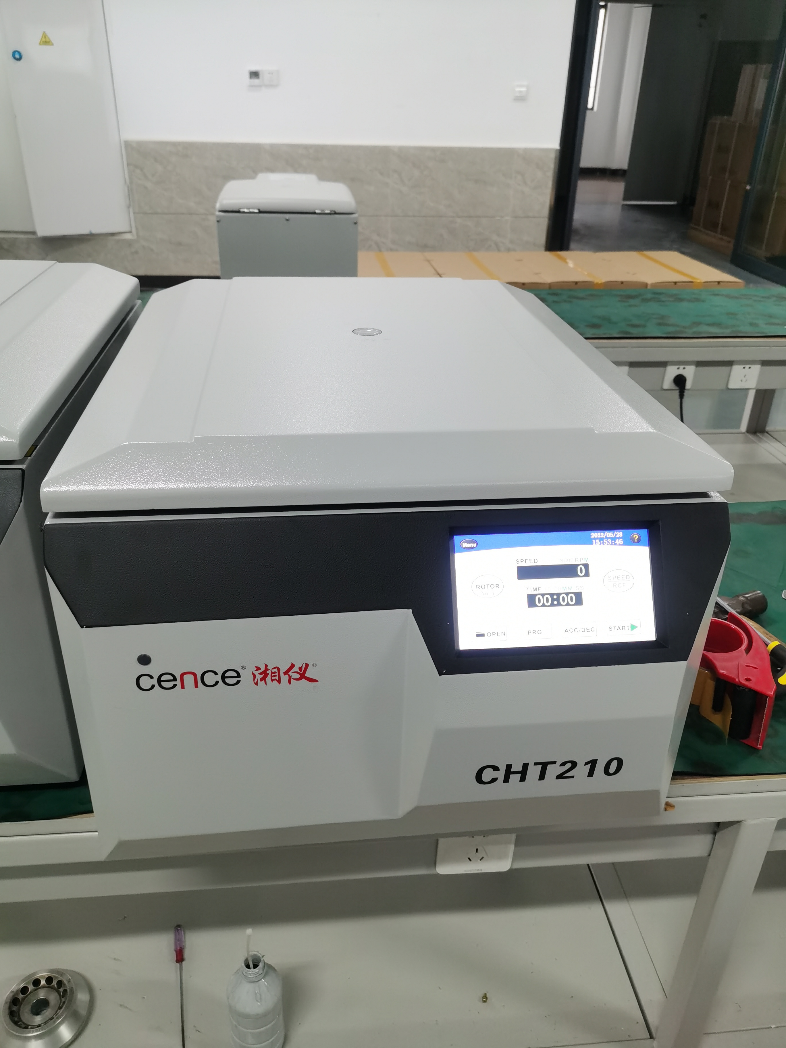 High speed benchtop centrifuge CHT210 swing bucket centrifuge machine