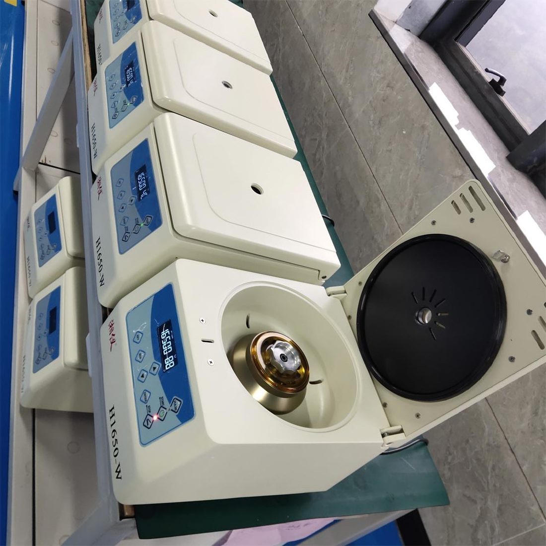 Hematocrit Centrifuge High Speed Micro 24 Capillary 12000rpm 14800xg 7 Rotors Available Laboratory Centrifuge 16500r/min 18360*g