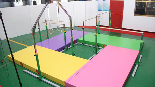 2019 hot sale indoor playground gymnastics uneven bars factory Horizontal bars with Mat for Children for sale