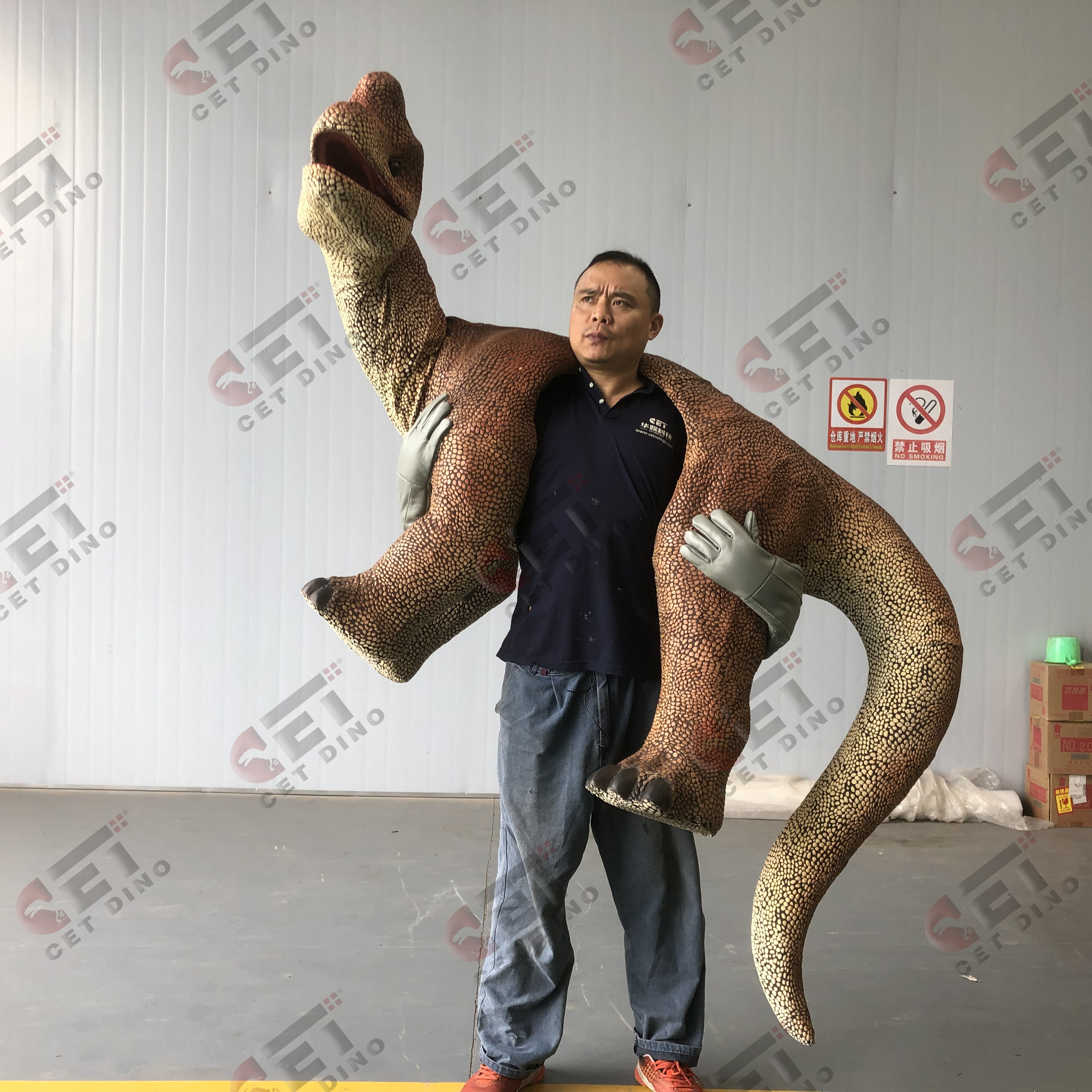 Jurassic World Dinosaur Brontosaurus Shoulder Puppet Brontosaurus Dinosaur Costume