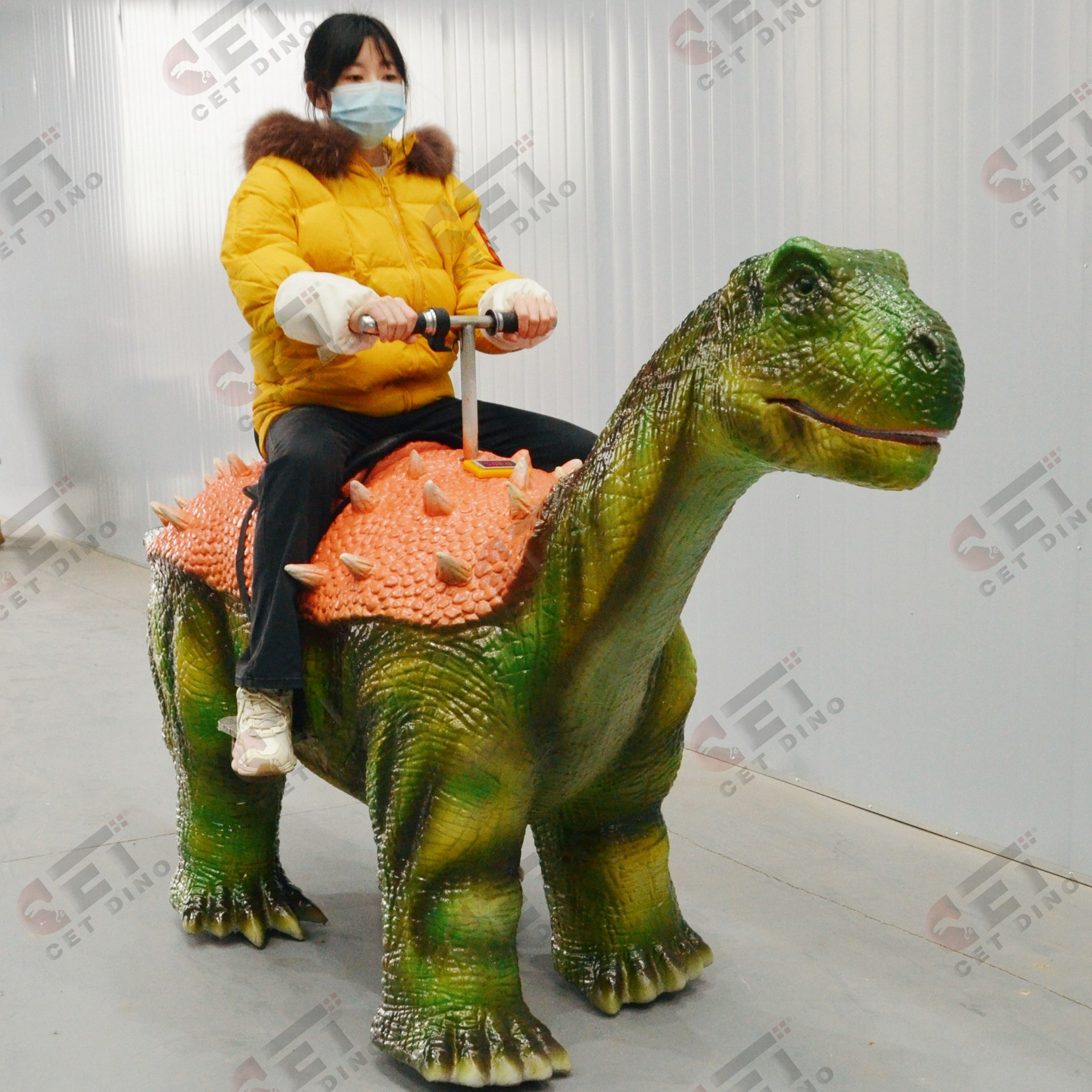 Amusement Park Rides Coin Operated Animatronic Walking Dinosaur Ride Electric Long Neck Dino Ride On Car