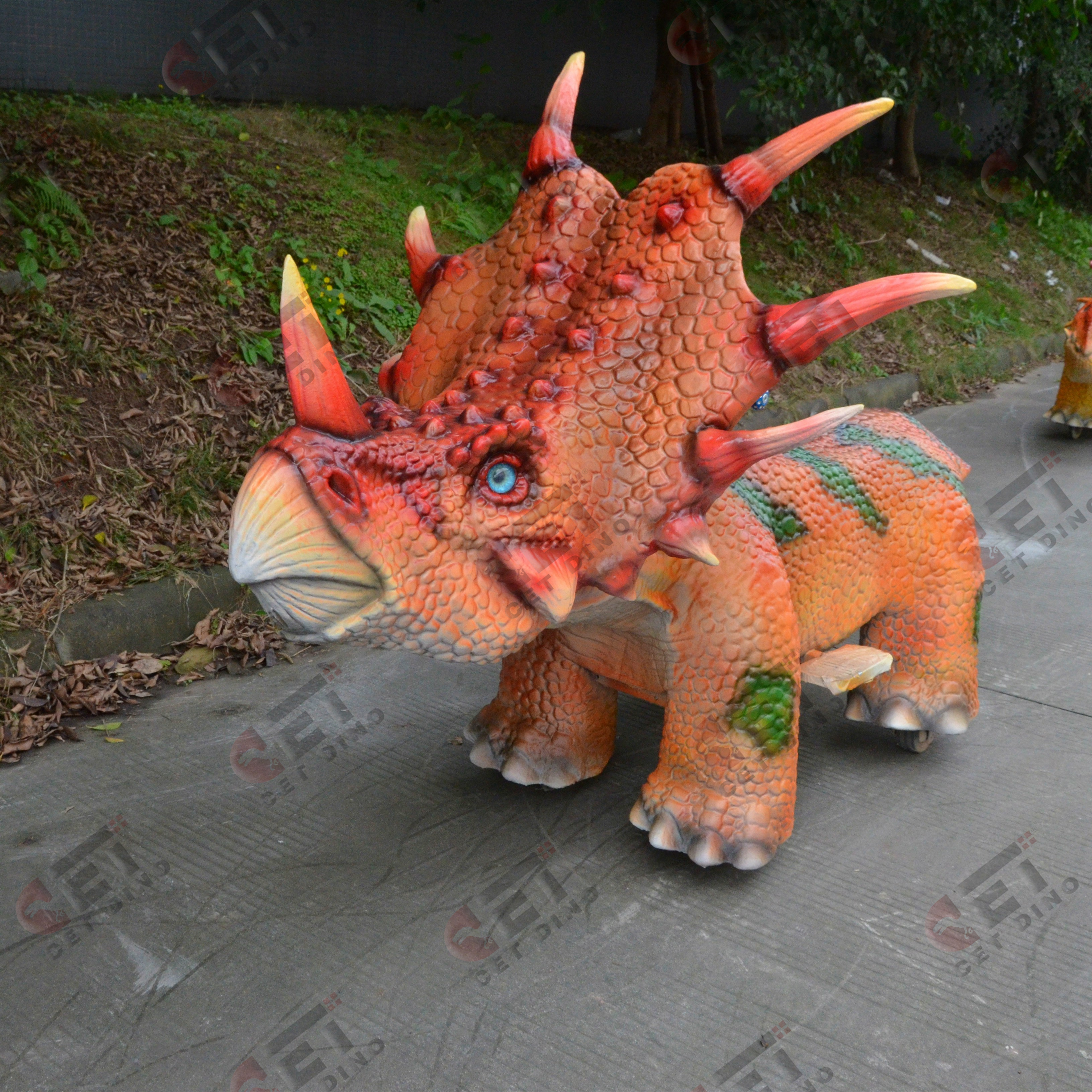 Interactive Dinosaur Model Amusement Park Equipments Kiddie Rides Dinosaur Scooter