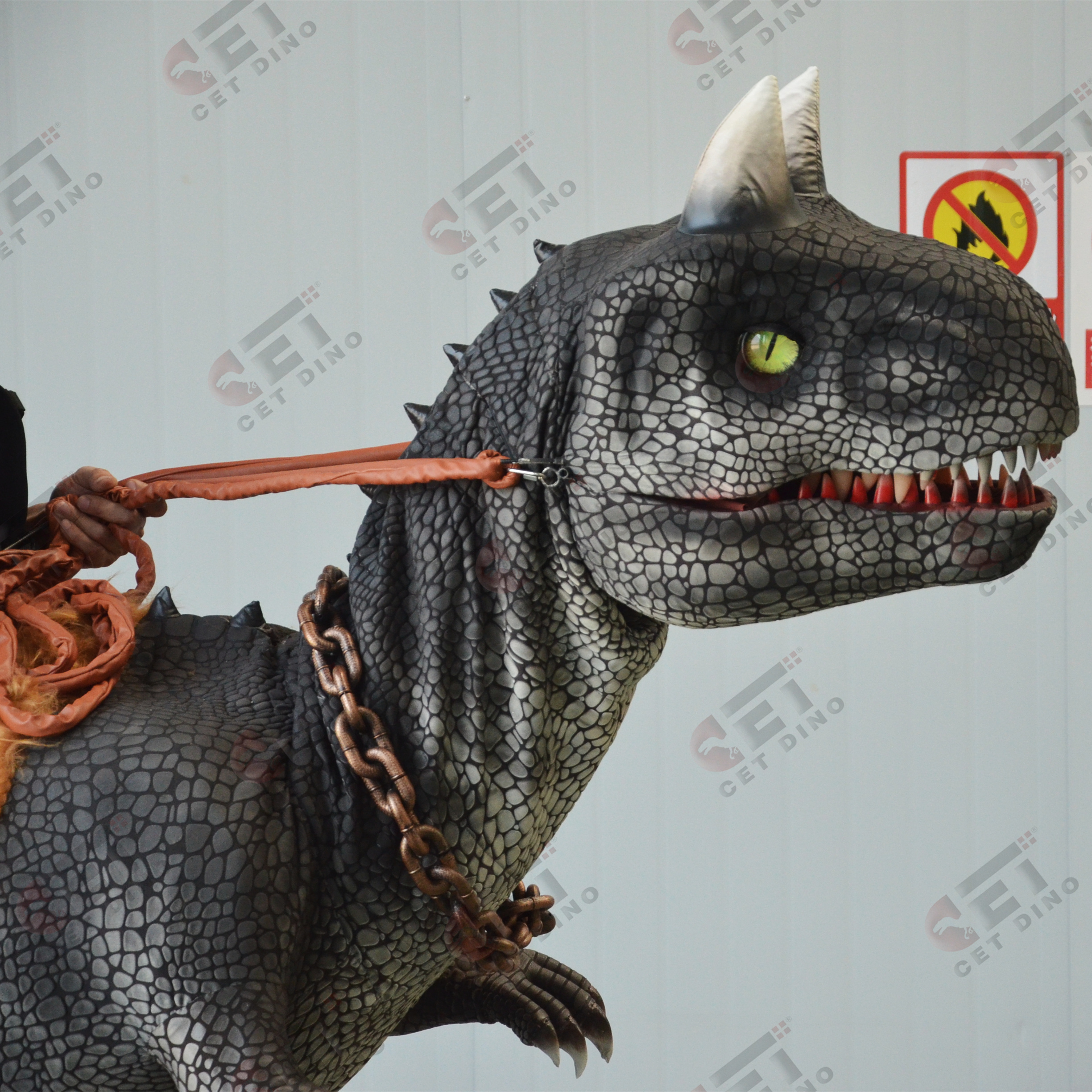 Cedino Animatronic Lifelike  Robotic Dinosaur Ride On Dinosaur Costume Walking Dinosaur