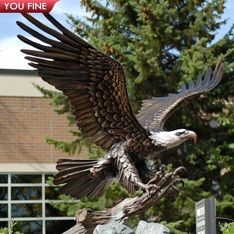 Wholesale Classic Outdoor Metal Brass Accipitridae Sculpture Bronze Eagle Statue