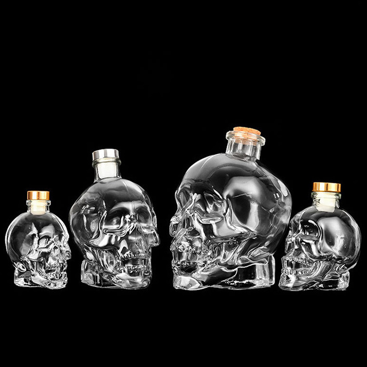 Creative Skulls Shaped Cocktail Glass Whiskey Personalized Shot Glass Wine Bottle Dispenser Glass Wine Set Stocked