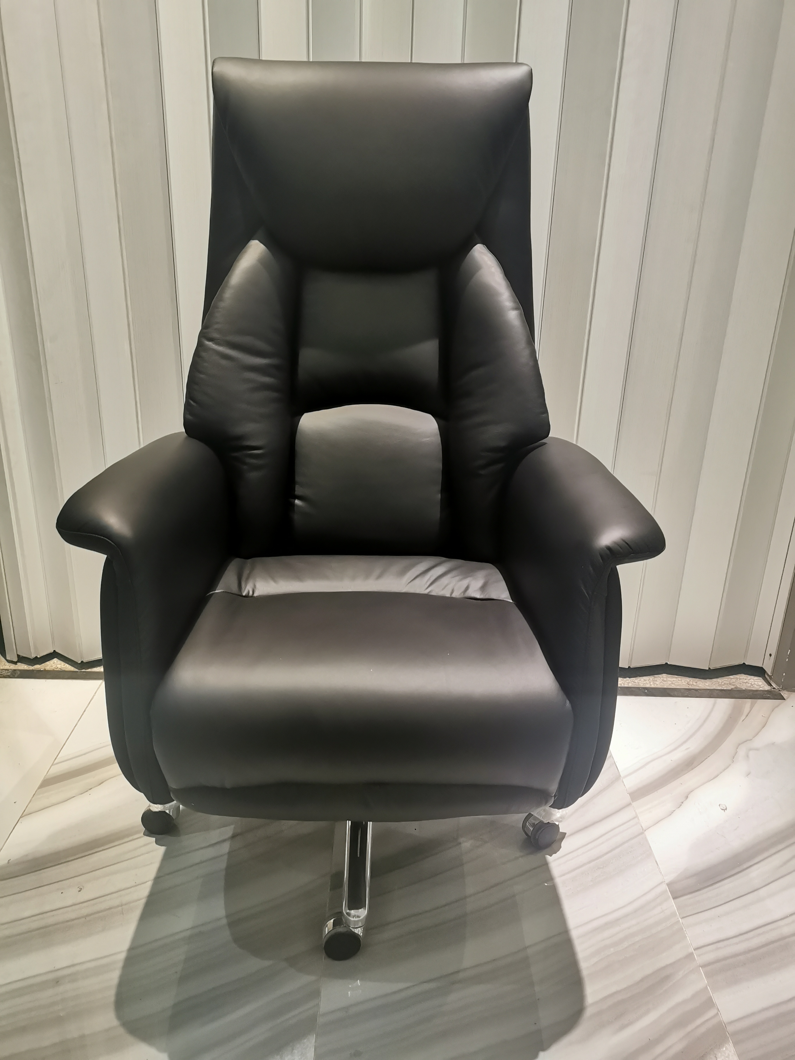 High back luxury cowhide e-sports office chair leather computer chair gaming reclining boss executive office chairs