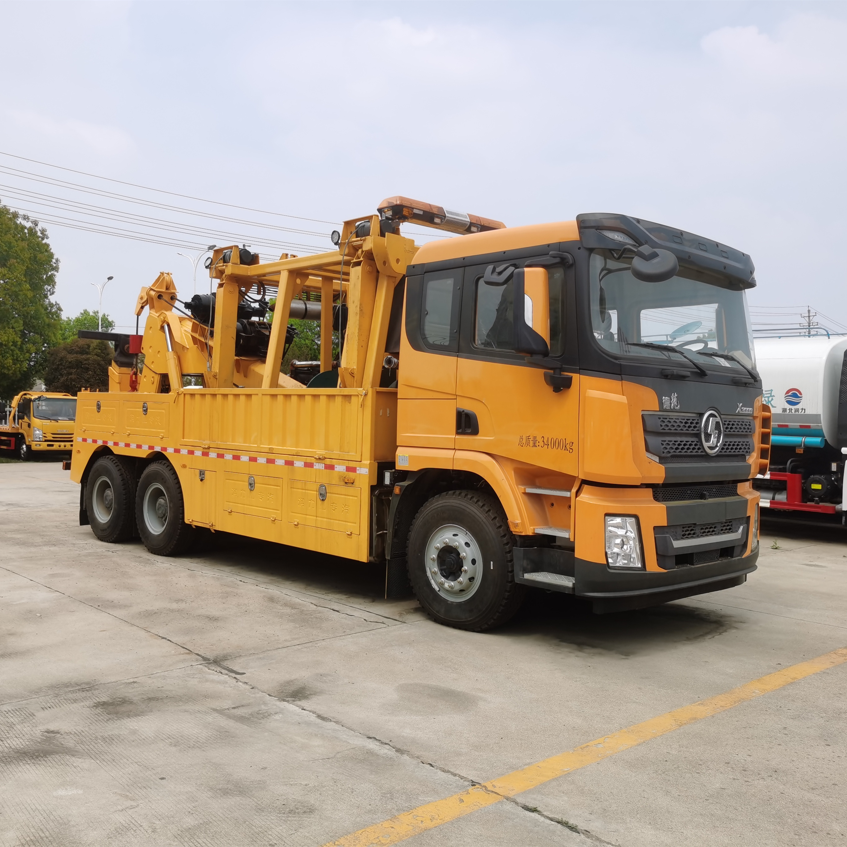 JAC Isuzu  Howo FAW Dongfeng Shacman 25 ton heavy duty wrecker self loader  tow truck