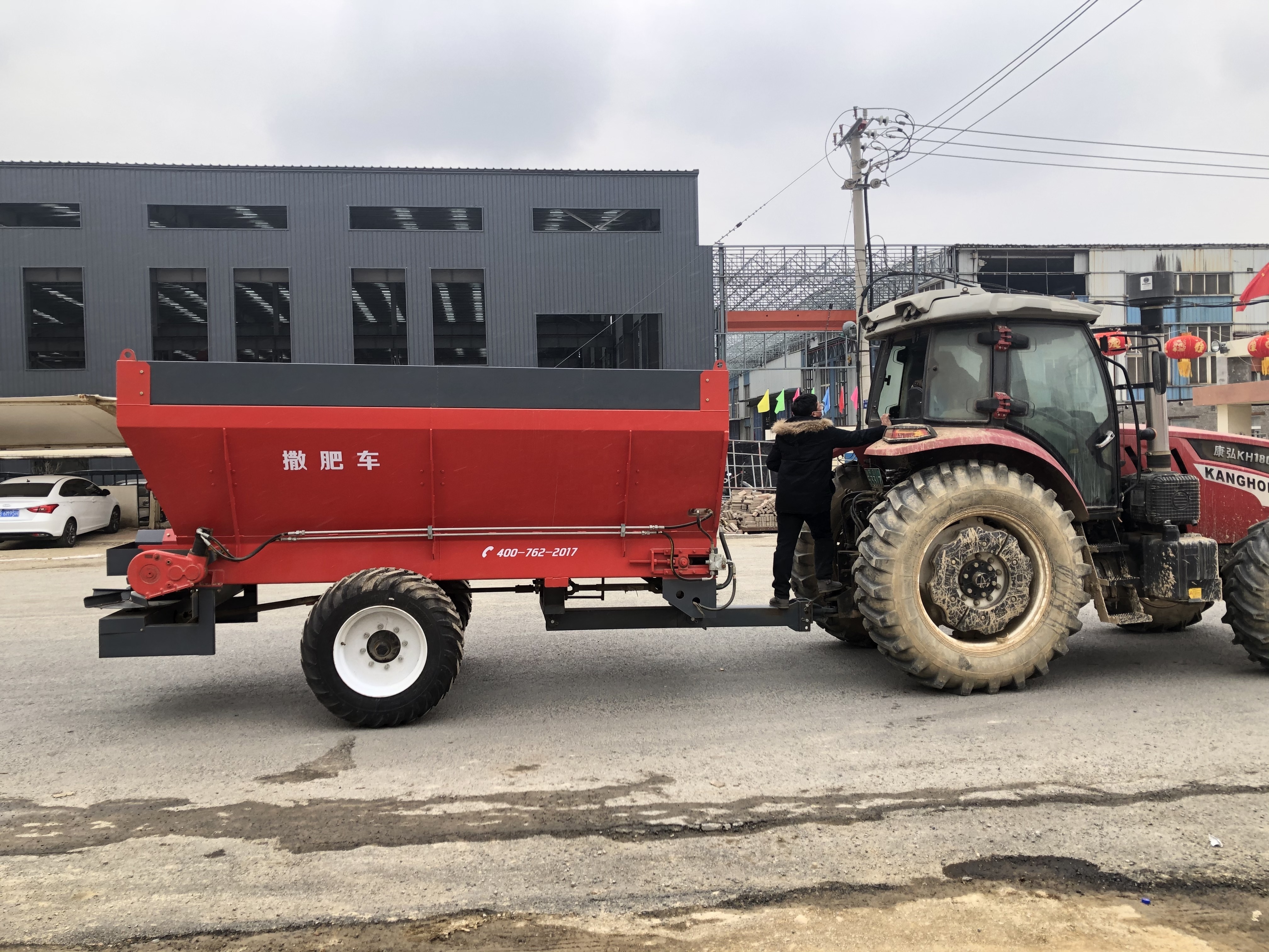 New Tractor Twin Spinner ATV Muck Spreader for Organic Manure Fertilizer Spreading with Reliable Engine and Gearbox