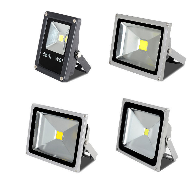 Hot Sale Outdoor Lighting LED Floodlight Durable Rugged Square Floodlight with Low Energy IP65 Rating Available 50W 200W Power