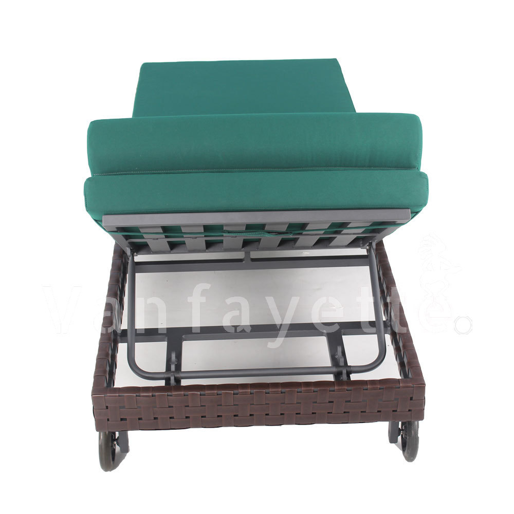 Rigatheir Lounge Chair Day Bed Chaise Lounge for Hotel Swimming Pool