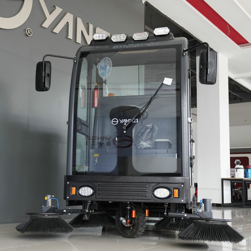 Industrial Street Floor Sweepers Road Cleaning Sunshade Cleaning Vehicle