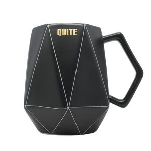 Z631 Polygonal Design Ceramic Coffee Mug Couples Milk Cup Black and White Mug