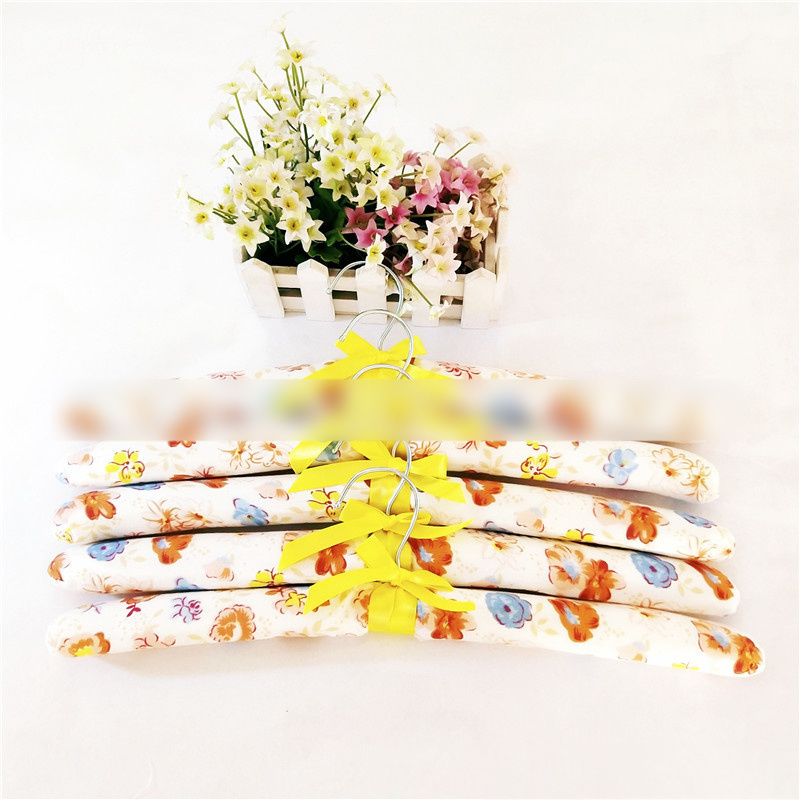 DS950  Fabric Floral Cotton Padded Hangers Soft Anti-slip Clothing Coat Foam Hanger Sponge Satin Padded Hangers