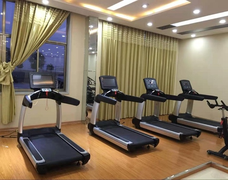 Commercial Body Building Fitness Equipment AC Motor Treadmill for Gym Club Use Commercial Running Device