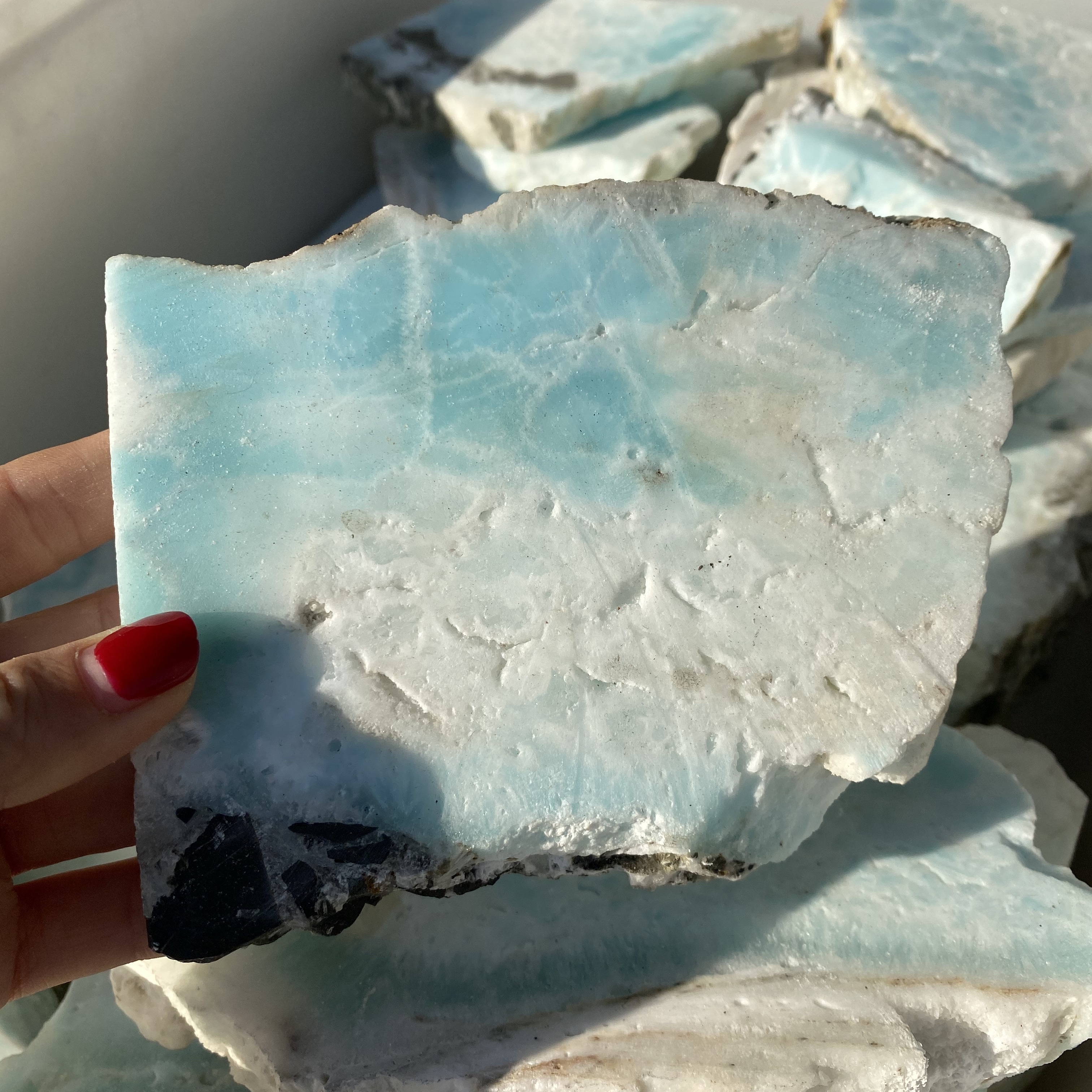 Donghai Wholesale High Quality Healing Copper Pectolite Raw Gemstone Natural Larimar Stone Slice