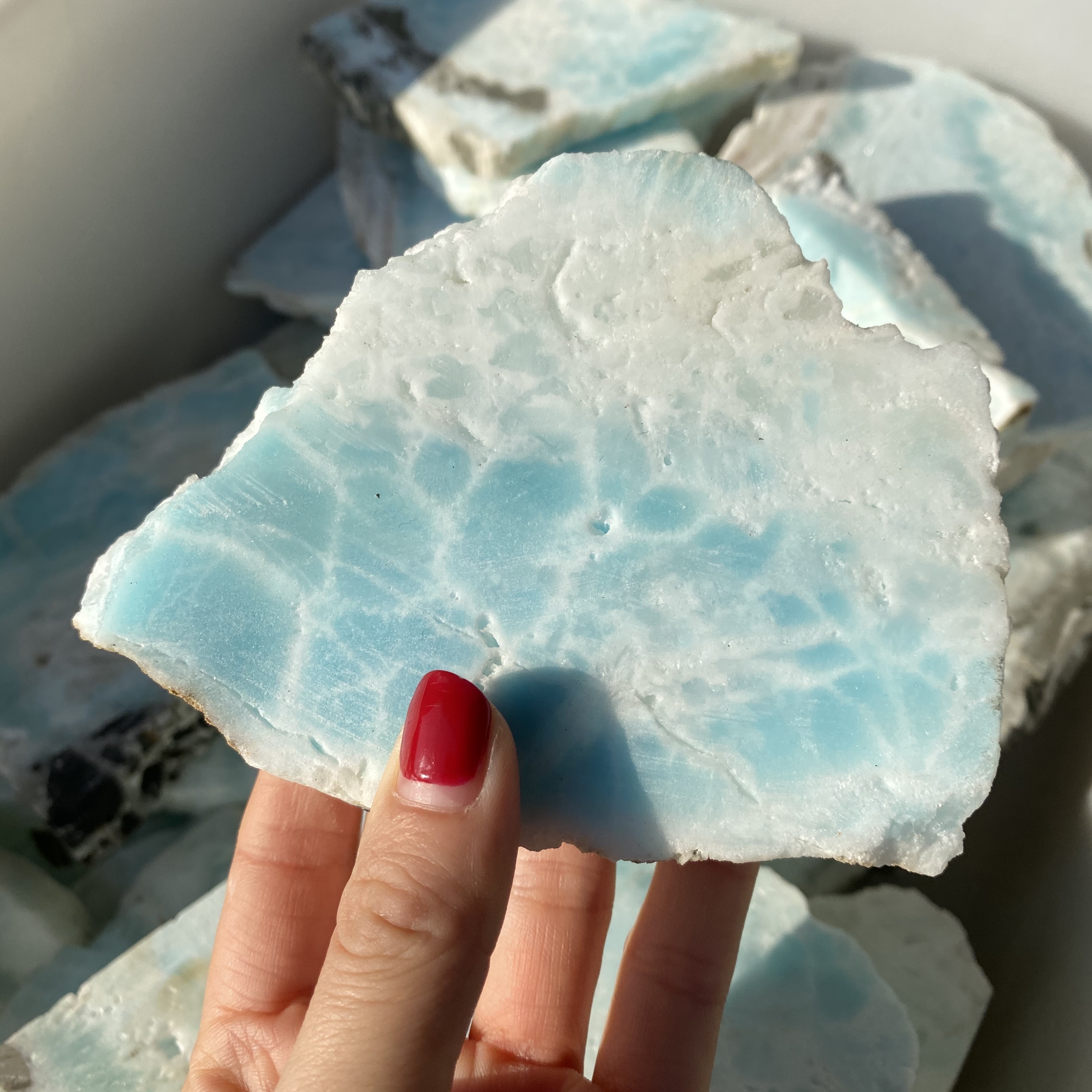 Donghai Wholesale High Quality Healing Copper Pectolite Raw Gemstone Natural Larimar Stone Slice