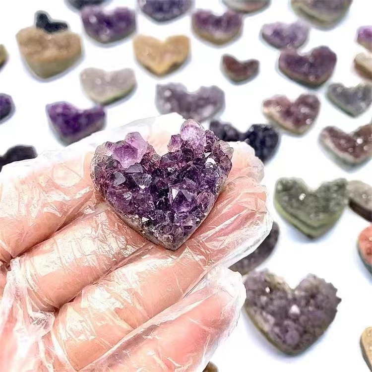 Wholesale  Mini Amethyst cluster heart Natural Crystal Stone crafts home decor  crystals healing stones