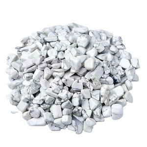 Wholesale natural  howlite chips raw gemstone white gravels healing stones for decorate