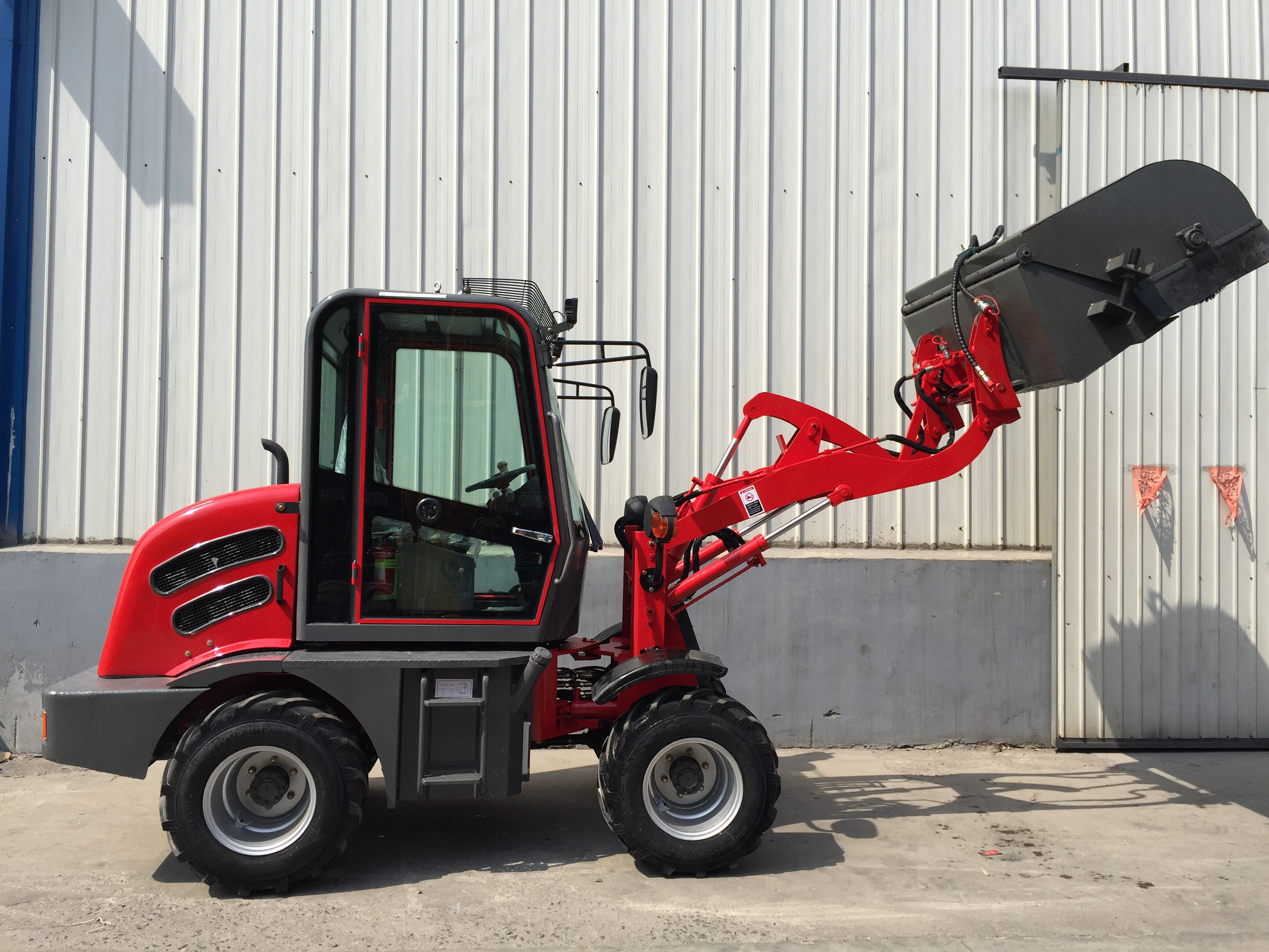 factory oem odm small Compact Front Tractor Farm mini diesel loader 800KG with quick hitch sweeper snow blower