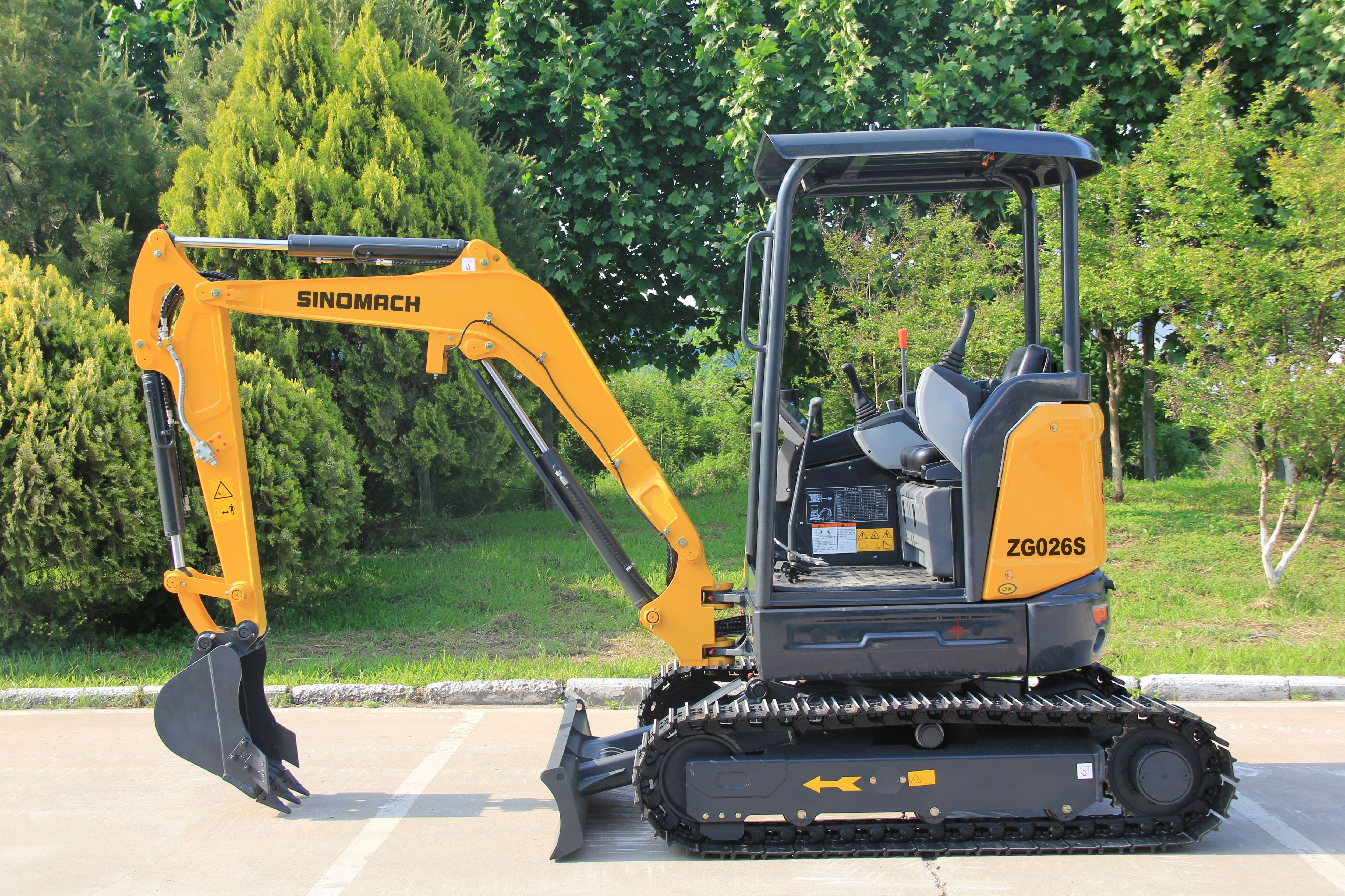 Hot Sale EPA CE Factory  Home Use Small Compact Digger Mini Crawler Excavator with Foldable Blade 0.065 Capacity Bucket